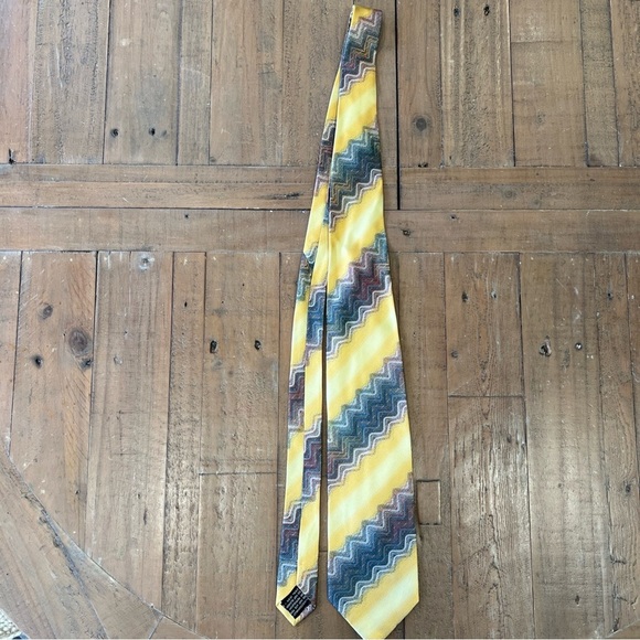 Missoni vintage golden Yellow silk blend Zigzag Patterned Tie - Picture 5 of 9